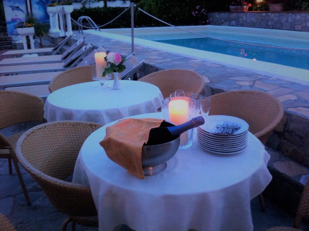 Hotel Bellavista San Bartolomeo Al Mare Exteriör bild